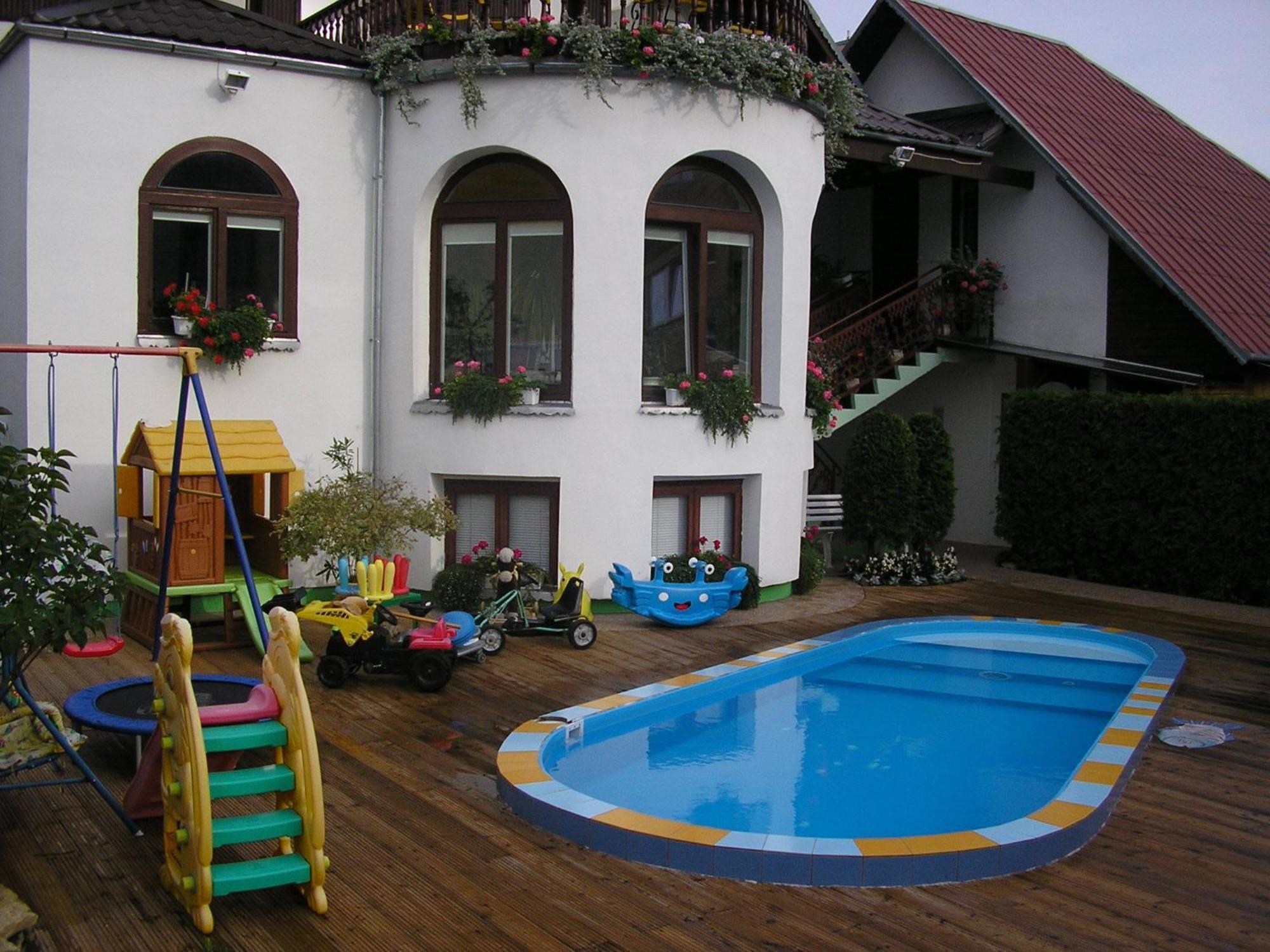 Po Kastonu & Spa Palanga Luaran gambar