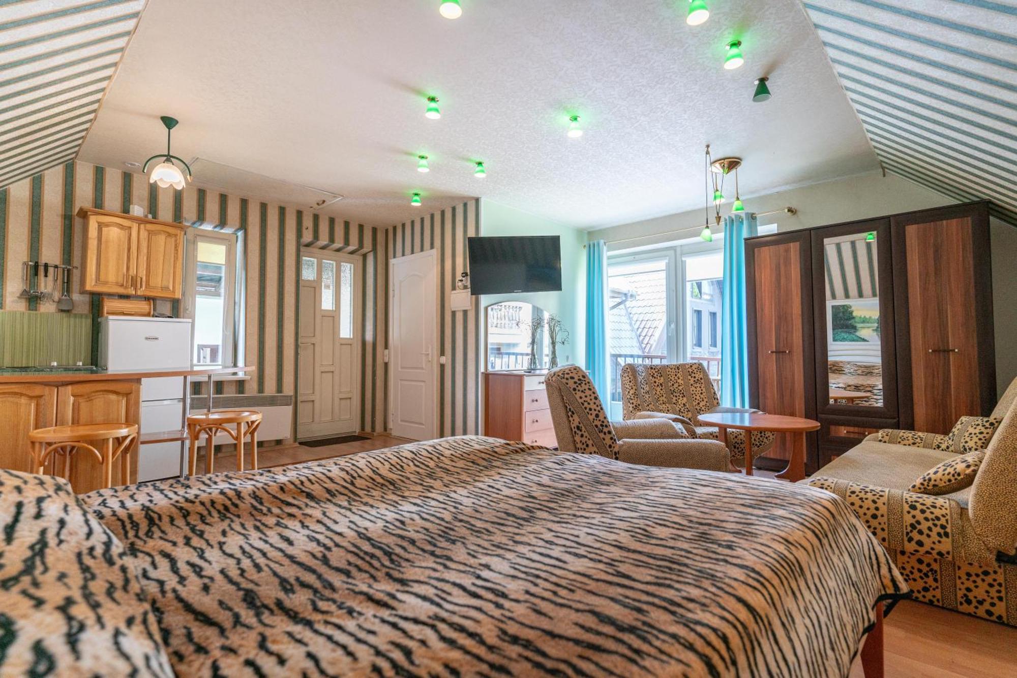 Po Kastonu & Spa Palanga Luaran gambar