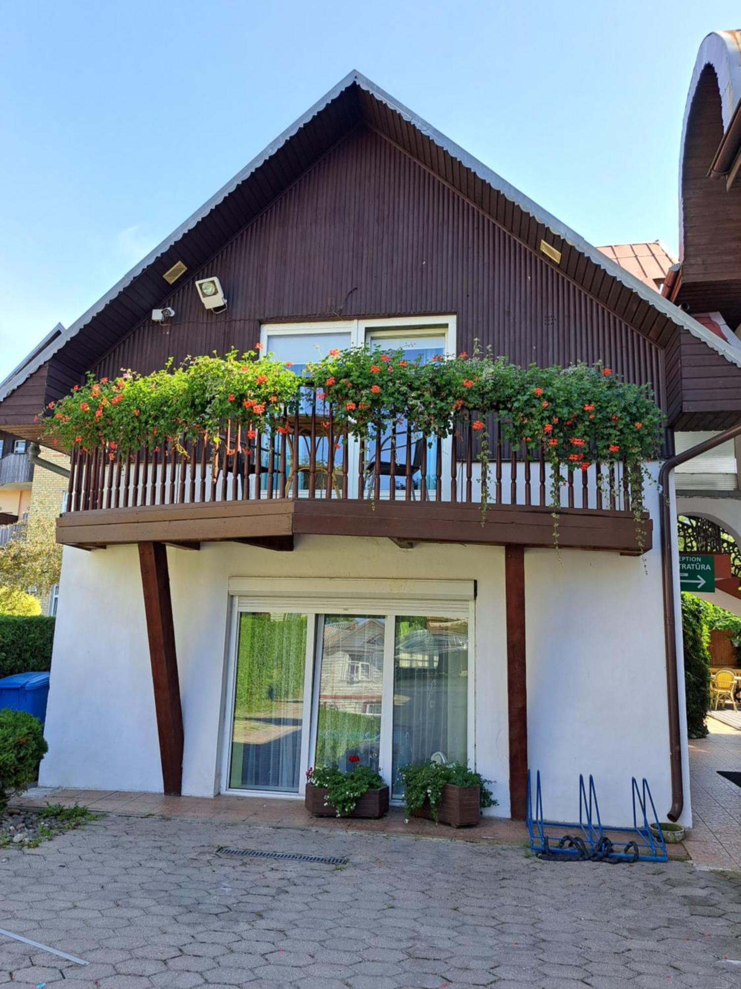 Po Kastonu & Spa Palanga Luaran gambar