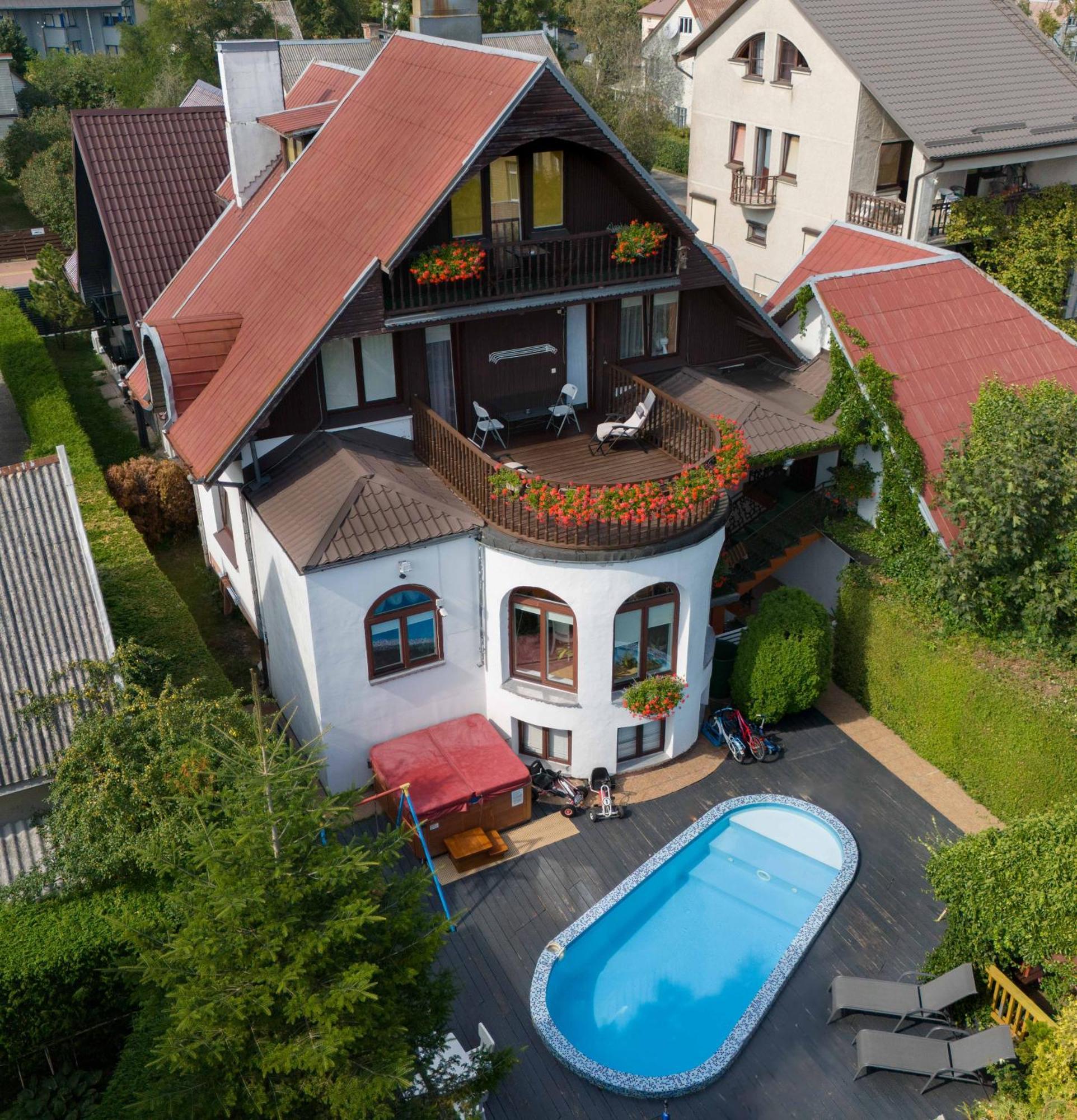 Po Kastonu & Spa Palanga Luaran gambar