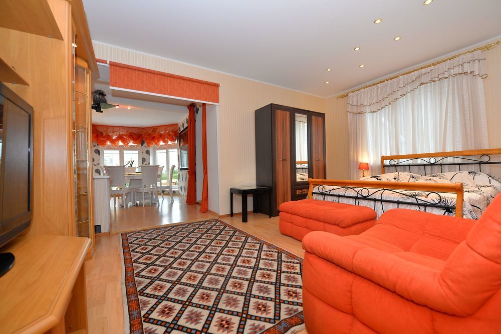 Po Kastonu & Spa Palanga Luaran gambar