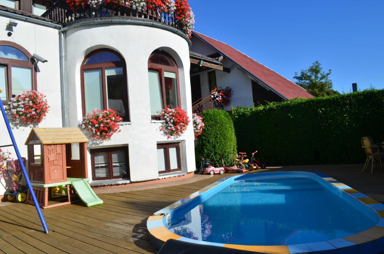 Po Kastonu & Spa Palanga Luaran gambar